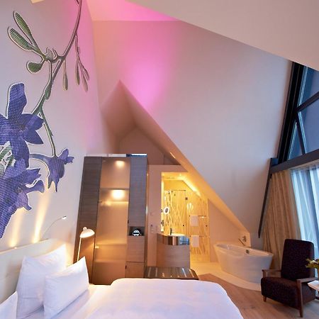 Hotel-Restaurant Schwanen Metzingen  Bagian luar foto