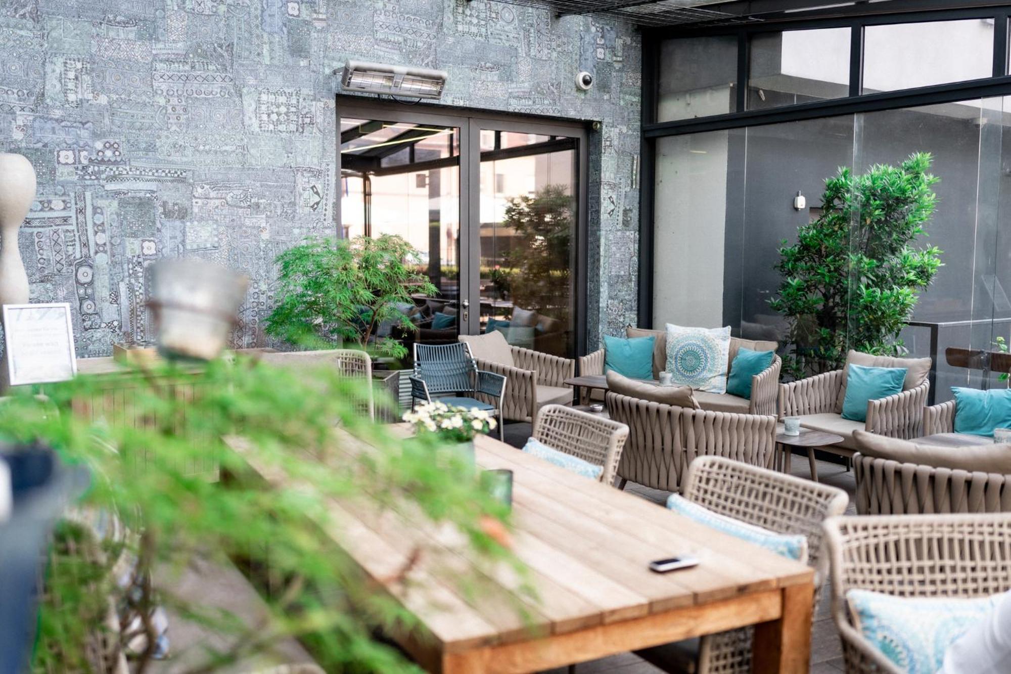 Hotel-Restaurant Schwanen Metzingen  Bagian luar foto